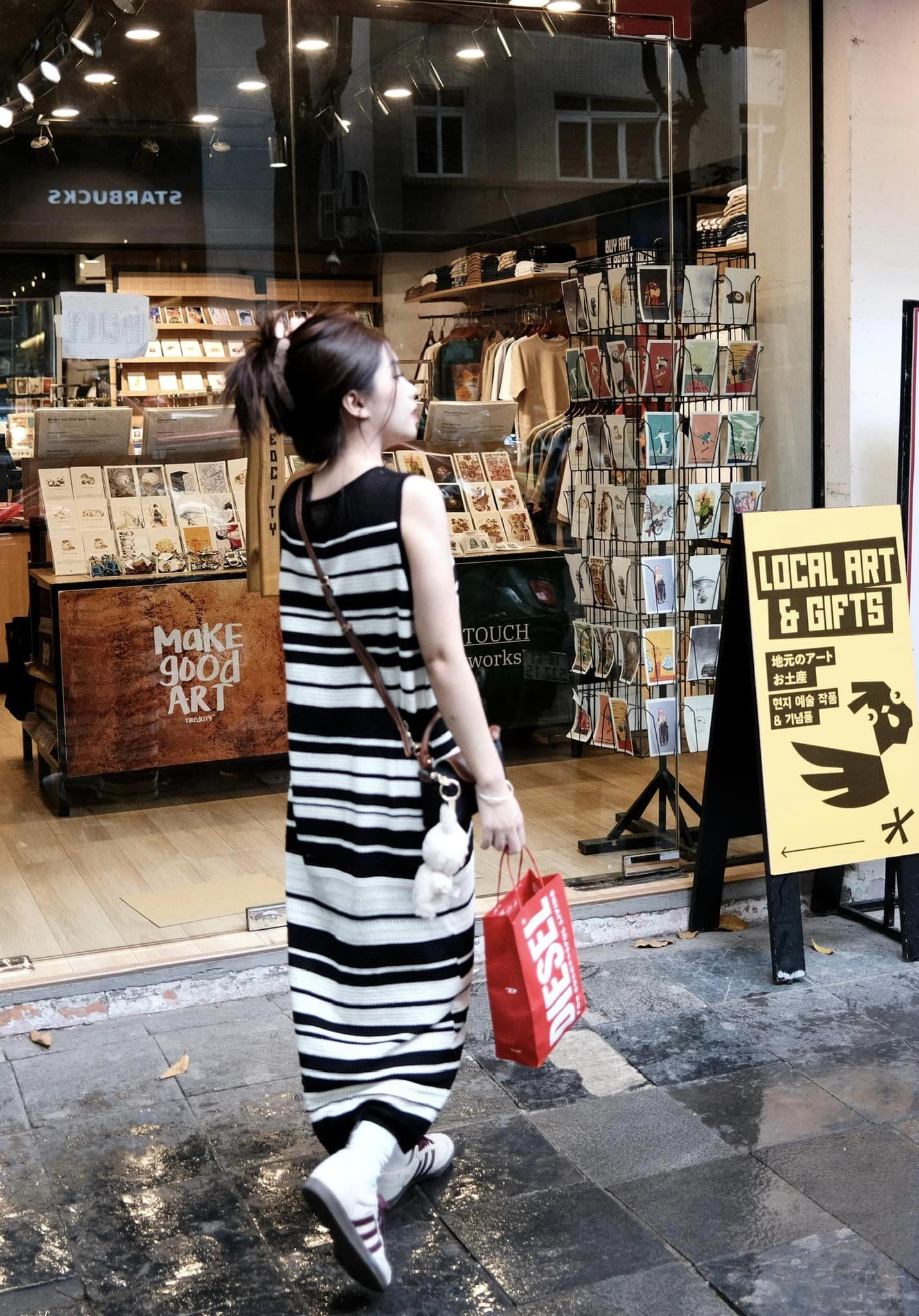 [🆕🇻🇳]  Mây Mây Kids – Cửa hàng quần áo 🧑‍🧒❤️️👶⭐️ 1 chiếc váyyyy maxiii cực kì tâmmmm đắc của emmmmVáyy kẻ maxiii freesz sẵnnnn chỉ #3xx thuiiiiii nhaaaEoo ôiii tinnn e đi mặc siêuu thoảiii mái,se lạn , shares-1✔️ , likes-15❤️️ , date-2024-08-06 16:58:30🇻🇳🇻🇳🇻🇳📰🆕