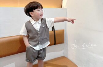 [🆕🇻🇳]  Đậu Đậu chuyên thời trang cho bé yêu 🧑‍🧒❤️️👶⭐️ BEEMO 22375B – HÀNG SẴN KHO! 199k𝗦𝗘𝗧 𝗦𝗢̛ 𝗠𝗜 𝗚𝗜𝗟𝗘 𝗖𝗢̂𝗡𝗚 𝗧𝗨̛̉
Chất liệu sơ mi xuất cao cấp
Thiết kế áo gile liền sơ mi siêu bảnh có thể đóng mở phù hợ , shares-0✔️ , likes-1❤️️ , date-2024-08-06 13:49:29🇻🇳🇻🇳🇻🇳📰🆕