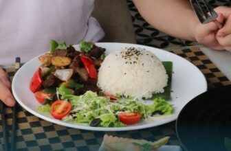 [☕️🇻🇳] 1988 Coffee – Bar 🥤 Top1Coffee ☕️ Nếu bạn đang có thứ 2 đầu tuần uể oải
Thì đây là tín hiệu vũ trụ để bạn order ngay 1 suất cơm bò lúc lắc tại 1988Một bữa ăn n , shares-0✔️ , likes-6❤️️ , date-2024-08-11 15:00:07🇻🇳🇻🇳🇻🇳📰🆕