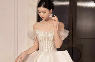 [🆕🇻🇳] HAHA Wedding -Chụp Ảnh Cưới Đẹp Tại Quảng Bình 🤵🏻 Top1Wedding 👰🏻  Chiếc váy cưới thiết kế dành riêng cho cô nàng . Lộng lẫy như một đóa hoa trong ngày trọng đại vì nàng xứng đáng với những điều xinh đẹp.
Để #HaHa  giúp  , shares-0✔️ , likes-1❤️️ , date-2024-08-11 15:08:45🇻🇳🇻🇳🇻🇳📰🆕