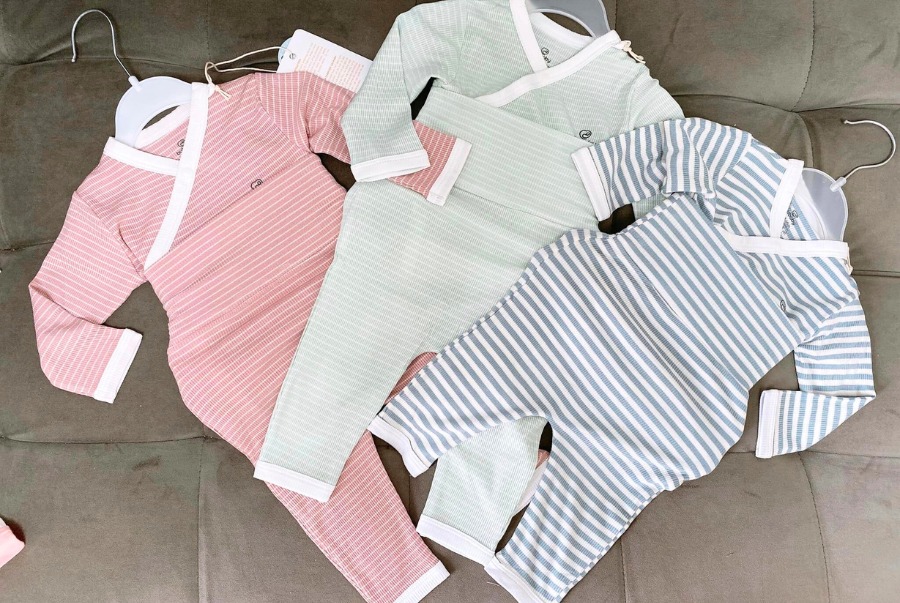 [🆕🇻🇳]  Little BU – Chuyên đồ sơ sinh cao cấp, phân phối chính hãng BU Baby 🧑‍🧒❤️️👶⭐️ Bộ dài Siro  Điều hòa thân nhiệt, yên tâm an giấcDù đông hay hè con cũng cần có một bộ đồ dài tay mềm mại để có thể chìm vào những giấc say nồng mà không , shares-5✔️ , likes-176❤️️ , date-2024-08-19 19:29:07🇻🇳🇻🇳🇻🇳📰🆕