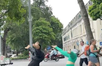 [🆕🇻🇳] Yoga Ngọc Ánh 🧘 Top1Yoga 🧘 Handstand thật phiêu trong tiết Thu!   Ngọc Ánh @Toàn Tiến Yoga  #Handstand
, shares-0✔️ , likes-71❤️️ , date-2024-08-20 15:13:20🇻🇳🇻🇳🇻🇳📰🆕