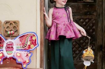 [🆕🇻🇳]  Mom And Kid Store – Thời Trang Cho Mẹ Và Bé 🧑‍🧒❤️️👶⭐️ Mời các bác một chút trung thu ạ. Vải nhập TQ hoàn toàn, may cẩn thận. Set kèm bờm như ảnh
/ bộ gồm áo + quần + bờm  Bảng size tham khảo:
Size 100: 8-11k , shares-0✔️ , likes-1❤️️ , date-2024-08-20 03:14:10🇻🇳🇻🇳🇻🇳📰🆕