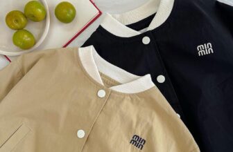 [🆕🇻🇳] PUN KIDS – 🌈Pun Kids chuyên order hàng cao cấp quần áo phụ kiện 🧑‍🧒❤️️👶⭐️ Áo khoác hãng AMBB KiDs
Sz : 90-160
2 màu xinh iu
Zá : #270k PUN KIDS – Quần Áo xinh cho bé
Hotline (sỉ):  0707.788.415
Shopee:
______________
# , shares-0✔️ , likes-1❤️️ , date-2024-08-19 14:49:07🇻🇳🇻🇳🇻🇳📰🆕