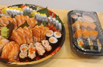 [🆕🇻🇳] Tiến sushi  (Tiến Nhật- Thuỷ sushi) – Bán ăn tại quán, nhận ship hàng và mua mang về 🍔 Top1Food  🍜 Đơn ship nhà Tiến
Có rất nhiều set từ 1 nguời tới 4,5 người cả nhà ạ.  Set quán mix và khách chọn mix. Mình có up ảnh lên, cả nhà ăn gì ủng hộ quán nhà T , shares-0✔️ , likes-5❤️️ , date-2024-08-23 23:17:38🇻🇳🇻🇳🇻🇳📰🆕