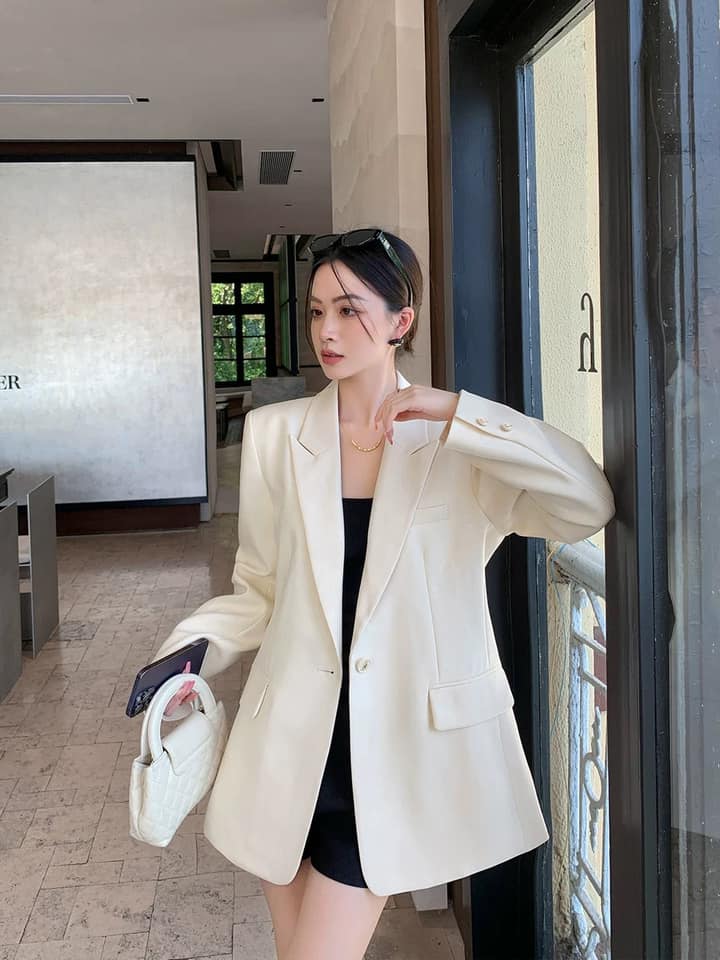 [🆕🇻🇳] May By Mây – Base on Ha Noi Online clothing B 👕 Top1Fashion 👗  Gió mùa sắp về rùi các nàng ơi??? Size: S M L XL
——-
May By Mây
Online Clothing Brand
Based in Hanoi
Hotline: 039.6635.880
#ootd #ootdvietnam-#v , shares-3✔️ , likes-13❤️️ , date-2024-08-22 16:47:59🇻🇳🇻🇳🇻🇳📰🆕