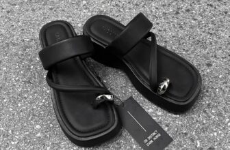 [🆕🇻🇳] 08 District – Quần áo – Thương hiệu 👕 Top1Fashion 👗   HOT IN 08 DISTRICTCuối hè rồi vẫn về được các mã dép ưng quá, phom đẹp da đẹp lại êm chân   Ảnh thật sản phẩm thật 08 District tự chụp nên CE yên tâm n , shares-2✔️ , likes-15❤️️ , date-2024-08-24 20:18:16🇻🇳🇻🇳🇻🇳📰🆕