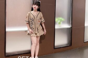 [🆕🇻🇳] Cherry Kids – Thời trang mẹ và bé 🧑‍🧒❤️️👶⭐️ Cực Phẩm Đã Cập Bến Tại Shop Rồi
Set váy Titos cổ V bóng chày cá tính năng động cho Bé
size (  17kg – 44kg)
, shares-1✔️ , likes-5❤️️ , date-2024-08-22 01:33:26🇻🇳🇻🇳🇻🇳📰🆕