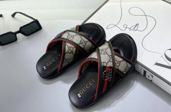 [🆕🇻🇳] Bum Kids – Cửa hàng quần áo cho bé 🧑‍🧒❤️️👶⭐️ Sandal Gu.cci quá hot rồi ah     • size 26-35 BUM KIDS – CỬA HÀNG QUẦN ÁO CHO BÉ
, shares-0✔️ , likes-7❤️️ , date-2024-08-22 21:42:45🇻🇳🇻🇳🇻🇳📰🆕