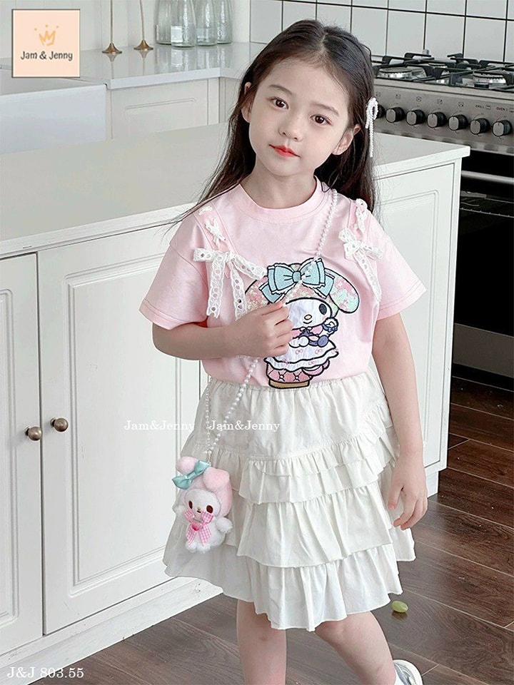 [🆕🇻🇳] Kiddie Kiddo – Thời trang trẻ em cao cấp 🧑‍🧒❤️️👶⭐️ CÒN SZ 2/3, 3/4, 4/5, 5/6, 9/10
Dành cho team điệu đà, sang chảnh ạ!
Set áo thun kuromi đính kim sa, cv 3 tầng xinh ơi là xinh!
#Sale 175k
, shares-0✔️ , likes-6❤️️ , date-2024-08-21 20:50:49🇻🇳🇻🇳🇻🇳📰🆕