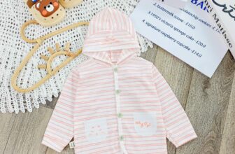 [🆕🇻🇳] Tổng kho sơ sinh Lynh Lee – Tổng kho sỉ lẻ Mẹ và bé 🧑‍🧒❤️️👶⭐️ Chào thu với mẫu áo khoác mỏng chất liệu nỉ QC mẫu mới xinh xắn!!
Thiết kế 4 khuy dày dặn , kín đáo – bé mặc k lo hở  , shares-0✔️ , likes-1❤️️ , date-2024-08-25 14:30:22🇻🇳🇻🇳🇻🇳📰🆕