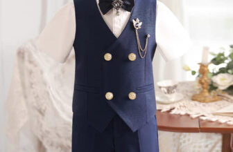 [🆕🇻🇳]  MMKID aims to bring kids the most high fashionable and high quality party design 🧑‍🧒❤️️👶⭐️ Set Vest for Kids Boy’s – High Design for any occasions or events.
✓Color: Dark Blue Navy
✓Set 4 items: Vest, trouser, shirts, bow tie and Tag textiles.
, shares-1✔️ , likes-1❤️️ , date-2024-08-23 18:16:33🇻🇳🇻🇳🇻🇳📰🆕