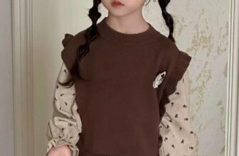 [🆕🇻🇳] Little cheese – Little cheese 🧀 korean style for kids 🧑‍🧒❤️️👶⭐️  Autumn In My Heart
Chiếc áo len xinh xắn cực must-have trong mùa đông năm nay. Chất len mềm mại cùng với thiết kế nhẹ nhàng áo len ghi lê phối bên ngoài , shares-1✔️ , likes-5❤️️ , date-2024-08-24 23:08:41🇻🇳🇻🇳🇻🇳📰🆕