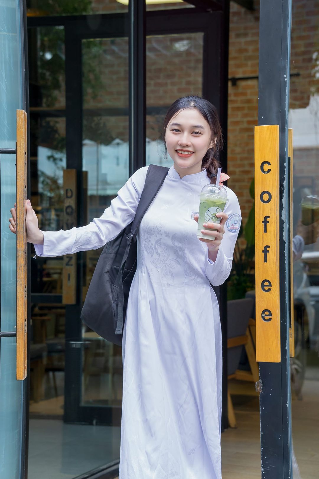 [☕️🇻🇳] DoveZi Coffee 🥤 Top1Coffee ☕️ CHÀO NĂM HỌC MỚI
Thấm thoát đã trôi qua mấy tháng hè, hẳn là có nhiều người nhớ trường, nhớ lớp, nhớ lun cả lũ bạn cùng bàn lắm  , shares-1✔️ , likes-45❤️️ , date-2024-08-25 14:49:45🇻🇳🇻🇳🇻🇳📰🆕