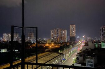 [☕️🇻🇳] Sam Rooftop Coffee – Nguyễn Trãi 🥤 Top1Coffee ☕️  Cuối tuần là phải lên đồ
Muốn ngắm phố thì ghé lên SAM  —————————————
𝙎𝘼𝙈 𝙍𝙊𝙊𝙁𝙏𝙊𝙋 𝘾𝙊𝙁𝙁𝙀𝙀
Tầng 9, ngõ 210 Nguyễn Trãi, Thư , shares-1✔️ , likes-7❤️️ , date-2024-08-25 01:01:29🇻🇳🇻🇳🇻🇳📰🆕