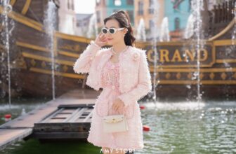 [🆕🇻🇳] Amy Store – nhãn hiệu thời trang thiết kế cao cấp, trẻ trung, hiện đại, nữ tính và thanh lịch 👕 Top1Fashion 👗  Những thiết kế thời thượng và nghệ thuật hòa quyện, nàng của #Amy có thể biến hoá qua nhiều phong cách khác nhau. Khi là dịu dàng e ấp, hay chút tươi tắn n , shares-1✔️ , likes-585❤️️ , date-2024-08-27 17:00:16🇻🇳🇻🇳🇻🇳📰🆕