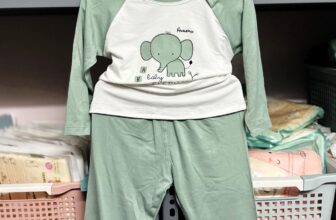 [🆕🇻🇳]  Tít Mít Shop – Cửa hàng quần áo sơ sinh & trẻ em 🧑‍🧒❤️️👶⭐️ Dài tay mỏng vẫn chưa giảm nhiệt ạ  6/9 tháng: 7-9kg
9/12 tháng: 8-10kg
12/18 tháng: 10-11kg
18/24 tháng: 11-13kg
2/3 năm: 13-15kg
3/4 năm: 15-17kg
, shares-3✔️ , likes-51❤️️ , date-2024-08-26 04:31:17🇻🇳🇻🇳🇻🇳📰🆕