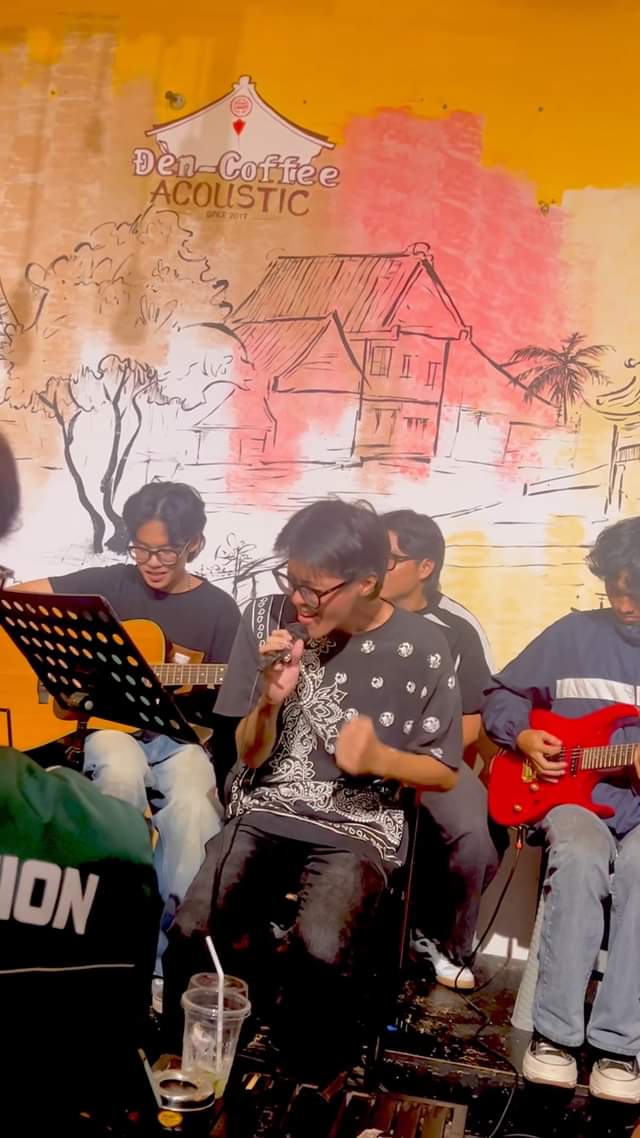 [☕️🇻🇳] Đèn Coffee 🥤 Top1Coffee ☕️ Cả nhà đừng quên tối nay bên Đèn coffee nha
———————————————
LIVE ACOUSTIC
19:30-21:30 tối nay (01/09/2024) 0911 339 123
Đèn  , shares-0✔️ , likes-2❤️️ , date-2024-08-31 18:24:19🇻🇳🇻🇳🇻🇳📰🆕