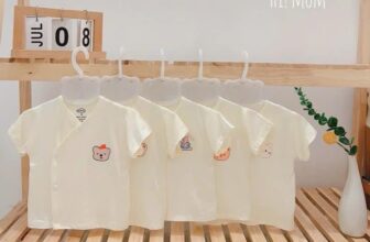 [🆕🇻🇳] Shop 2Gà Con HN-Đồ Sơ Sinh Trọn Gói 🧑‍🧒❤️️👶⭐️ Áo Sơ Sinh Tay Ngắn Trơn Hình Mềm Mát Cho Bé – HI MOM– Chất liệu vải petit loại 1 mềm mại, co dãn 4 chiều, thoáng mát, thấm hút mồ hôi và an toàn cho bé- , shares-0✔️ , likes-3❤️️ , date-2024-08-29 19:39:55🇻🇳🇻🇳🇻🇳📰🆕