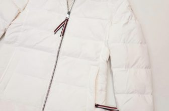 [🆕🇻🇳] KIZZO SHOP – Quần Áo Trẻ Em Xuất Khẩu 😎❤️️⭐️  Bao nhiêu mẫu mới có một mẫu áo trắng hot hit này Nhìn cái bo cổ với phụ kiện trên áo là thấy XỊN XÒ rồi .Size XS
, shares-0✔️ , likes-5❤️️ , date-2024-08-28 18:39:52🇻🇳🇻🇳🇻🇳📰🆕