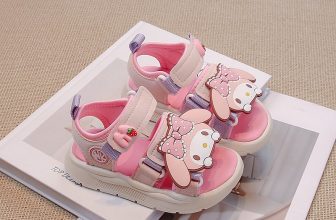 [🆕🇻🇳]  Cơm Tấm – Chuyên các sản phẩm cho bé 🧑‍🧒❤️️👶⭐️ Sandal cho bé siêu mềm nhẹ, xinh lắm các mẹ ơi. Em kèm bảng size   bên dưới nhé nhaa
26-16.5cm
27-17.1cm
28-17.8cm
29-18.4cm
30-19.0cm
31-19.4cm
32- , shares-1✔️ , likes-4❤️️ , date-2024-08-27 18:08:45🇻🇳🇻🇳🇻🇳📰🆕