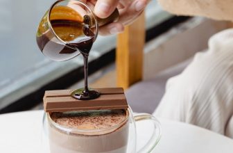 [☕️🇻🇳] DoveZi Coffee 🥤 Top1Coffee ☕️ Vừa về quê Tây Ninh đã đón bạn bằng một cơn mưa dài
Vậy thì để DoveZi mời bạn một tách socola ấm nóng nhé
#choco #kitkat #hom , shares-0✔️ , likes-17❤️️ , date-2024-08-30 23:15:23🇻🇳🇻🇳🇻🇳📰🆕