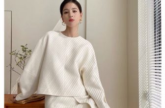 [🆕🇻🇳] COCOMAY – Design Store – Thương hiệu Thời trang – Công sở, Sự kiện 👕 Top1Fashion 👗   SET ÁO VÀ CHÂN VÁY MỚI NHẤT
Charlie Set | NEW DESIGNSet áo và chân váy mang đến sự kết hợp hoàn hảo giữa vẻ đẹp thanh lịch và hiện đại. Áo cổ tròn, ch , shares-3✔️ , likes-6❤️️ , date-2024-08-27 20:06:45🇻🇳🇻🇳🇻🇳📰🆕