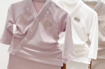 [🆕🇻🇳]  BABY BORN – Chuyên đồ sơ sinh cao cấp chính hãng Nous Bu Chaang Lapomme 🧑‍🧒❤️️👶⭐️ “Đừng nhìn em lâu, kẻo yêu đậm sâu”
Mã cài lệch này của Cookie chuẩn chân ái cho các mẹ đang tìm bộ sơ sinh cho bé đây ạ.   Inbox em tư vấn size nhé ạ.
, shares-2✔️ , likes-89❤️️ , date-2024-08-28 16:22:30🇻🇳🇻🇳🇻🇳📰🆕