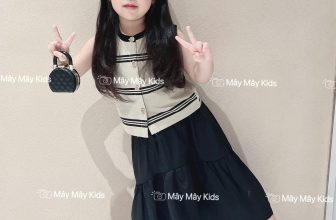 [🆕🇻🇳]  Mây Mây Kids – Cửa hàng quần áo 🧑‍🧒❤️️👶⭐️ Năm nàoo e cũng phải mua 1 loạt để cho bà Mây chụp mẫuuu đây ạ :))
Giày gì mà vừa rẻ,vừa mềm,vừa êm í,mng nhìn ảnh Mây chụp là biết e hay cho đi phốiii đồ , shares-0✔️ , likes-5❤️️ , date-2024-08-28 19:13:34🇻🇳🇻🇳🇻🇳📰🆕