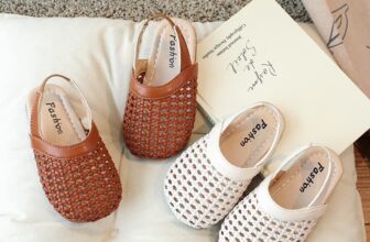 [🆕🇻🇳]  Hello Bébe ▪️ Shop chuyên order Quảng Châu 🧑‍🧒❤️️👶⭐️ Trung sa.le zá ngã cây con dép rọ này các bác ơi
#350xu  #270xu
————————————————–
Size: 23-35 (chân 14-21cm)
Thiết kế da , shares-0✔️ , likes-6❤️️ , date-2024-08-29 16:46:06🇻🇳🇻🇳🇻🇳📰🆕