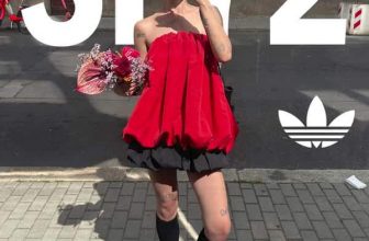 [🆕🇻🇳] Adidas Việt Nam 👕 Top1Fashion 👗  ‘VISUAL’ PHÁT SÁNG VỚI BẢNG MÀU MỚI Hơn cả một bảng màu mới, đó còn là biểu tượng thời trang từ năm 1972.  Thử ngay sắc đỏ ‘phát sáng’ cùng adidas SL 72 tạ , shares-0✔️ , likes-59❤️️ , date-2024-08-30 00:00:55🇻🇳🇻🇳🇻🇳📰🆕