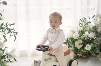 [🆕🇻🇳]  MMKID aims to bring kids the most high fashionable and high quality party design 🧑‍🧒❤️️👶⭐️ Cục cưng diện đồ MMKID chuẩn bị cho tiệc thôi nôi cưng hết sức, cảm ơn em bé vì sự đáng yêu cùng set đồ mà Mom đã lựa chọn thật chu đáo cho con. MMKID xin  , shares-1✔️ , likes-6❤️️ , date-2024-08-30 15:41:28🇻🇳🇻🇳🇻🇳📰🆕