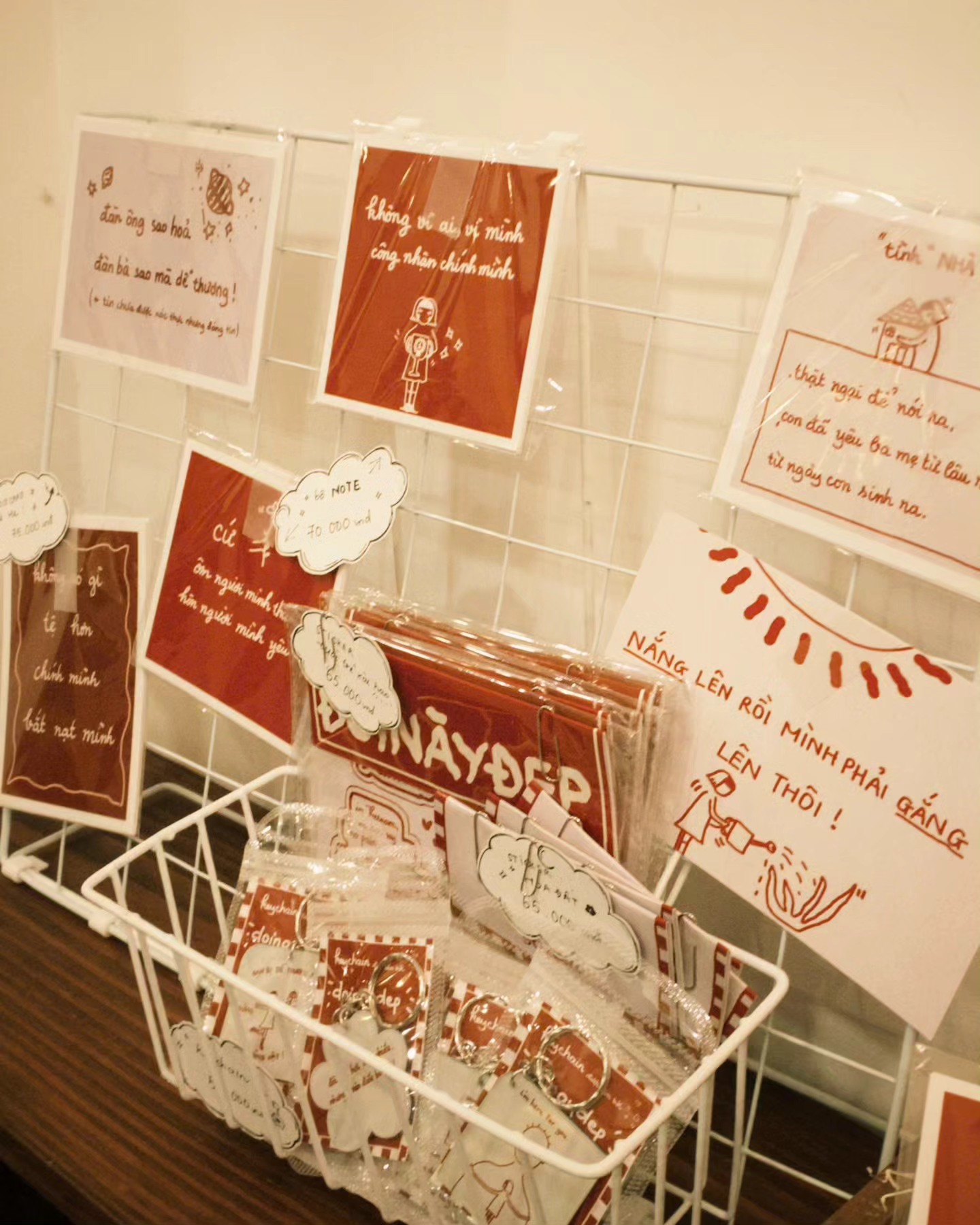 [☕️🇻🇳] The Comma coffee 🥤 Top1Coffee ☕️ Trên hành trình bôn ba tìm kiếm những thứ đáng iu cho The Comma, tụi mình va vào “Đời” vào một ngày đẹp trời, những chiếc postca , shares-2✔️ , likes-6❤️️ , date-2024-08-29 02:25:44🇻🇳🇻🇳🇻🇳📰🆕