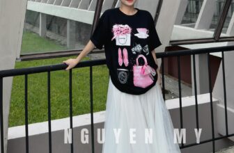 [🆕🇻🇳] Nguyen My – Cửa hàng quần áo 👕 Top1Fashion 👗  Gu anh dạo này như nào nhỉ?
Có giống như bé trong ảnh không anh
Áo : #199k ( Giá shopee 209k)
Chân váy : #289k ( Giá shopee 299k )
Kênh shopee :
_____ , shares-4✔️ , likes-81❤️️ , date-2024-08-30 14:41:12🇻🇳🇻🇳🇻🇳📰🆕