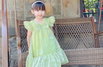 [🆕🇻🇳]  Linh Vit – Chuyên Quần Áo, giày dép , phụ kiện trẻ em từ 1-16 tuổi 🧑‍🧒❤️️👶⭐️ Váy công chúa em vẫn sale 30% nhen các bác ơi . Sắp trung thu cần mẫu váy xinh qua e nha vừa đẹp vừa rẻ ạ  , shares-0✔️ , likes-0❤️️ , date-2024-09-02 00:28:00🇻🇳🇻🇳🇻🇳📰🆕