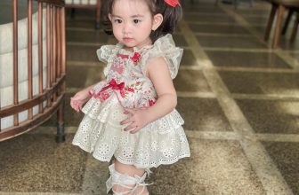 [🆕🇻🇳]  BB design – Chuyên đồ thiết kế dành cho mẹ và công chúa nhỏ 🧑‍🧒❤️️👶⭐️ Nhà e lên mã đầm phối ren lạ mắt. Đầm form ngắn lộ chip, mẹ nào thích mặc dài tăng size giúp e nhéBảng size tham khảo:
XS: 6-8kg
S: 8-10kg
M: 10-12kg
, shares-0✔️ , likes-8❤️️ , date-2024-09-05 16:18:23🇻🇳🇻🇳🇻🇳📰🆕
