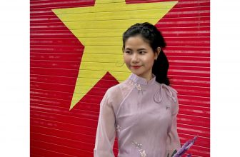 [☕️🇻🇳] Phen’s Coffee 🥤 Top1Coffee ☕️ Nụ cười em hôm nay mang thật nhiều hạnh phúc   Ghé Nhà Phen nha
——Phen’s Coffee – CÀ PHÊ MÁY BAY
142 Nguyễn Văn Công P3 Gò Vấp , shares-0✔️ , likes-27❤️️ , date-2024-09-01 15:00:47🇻🇳🇻🇳🇻🇳📰🆕