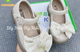 [🆕🇻🇳] BẮP KIDS – Chuyên cung cấp đồ sơ sinh cao cấp, sỉ lẻ toàn quốc : quần áo, bình sữa 🧑‍🧒❤️️👶⭐️ 𝑪𝒉𝒂̂𝒏 𝒏𝒉𝒐̉, 𝒄𝒉𝒂̂𝒏 𝒙𝒊𝒏𝒉
𝑴𝒆̣ 𝒄𝒉𝒐̣𝒏 𝒈𝒊𝒂̀𝒚 𝒃𝒖́𝒑 𝒃𝒆̂ 𝒄𝒖̛́ 𝒃𝒊̣ 𝒍𝒖𝒏𝒈 𝒍𝒊𝒏𝒉Mẫu giay cho bé gái đính nơ này chưa bao giờ hết hot đâu ạ, giày cực mềm êm chân bé, m , shares-0✔️ , likes-2❤️️ , date-2024-09-04 19:30:22🇻🇳🇻🇳🇻🇳📰🆕