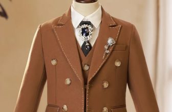 [🆕🇻🇳]  MMKID aims to bring kids the most high fashionable and high quality party design 🧑‍🧒❤️️👶⭐️ Kid’s suits 5 pieces in brown. Parents inbox to us for any advice for your Kids!
High Design Suits for Kids 0-15 years.
Bộ đồ trẻ em 5 mảnh màu nâu. Ba mẹ , shares-0✔️ , likes-4❤️️ , date-2024-09-01 23:03:33🇻🇳🇻🇳🇻🇳📰🆕