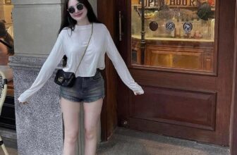 [🆕🇻🇳] Shop mẹ bé Hồng Ánh authenic 😎❤️️⭐️ Chiếc áo đang làm mưa làm gió. Hàng đầu mùa giá cực mềm. Chất thun cotton mềm mịn mặc sướng lắm luôn
Nổ ib nhanh nào các chị iu
Giá về tay 175k
, shares-0✔️ , likes-5❤️️ , date-2024-09-01 21:54:42🇻🇳🇻🇳🇻🇳📰🆕