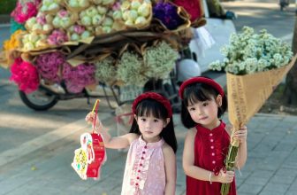 [🆕🇻🇳]  Đậu – Kids & Mom – thời trang thiết kế mẹ và bé 🧑‍🧒❤️️👶⭐️ Lên phố đu trend Thu Hà Nội cùng áo dài nhà Đậu – Kids & Mom thôi các bác ơi   FROM ĐẬU WITH LOVE
———————————–
Thời trang th , shares-0✔️ , likes-42❤️️ , date-2024-09-02 02:44:37🇻🇳🇻🇳🇻🇳📰🆕
