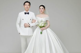 [🆕🇻🇳] TRIEU CUONG STUDIO 🤵🏻 Top1Wedding 👰🏻  Đơn giản nhưng tinh tế, phông trơn Hàn Quốc tôn vinh vẻ đẹp tự nhiên của các cặp đôi.Chụp ảnh cưới với concept phông trơn Hàn Quốc giúp nàng và người thư , shares-0✔️ , likes-36❤️️ , date-2024-09-03 22:20:41🇻🇳🇻🇳🇻🇳📰🆕