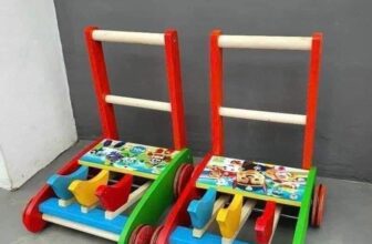 [🆕🇻🇳] Babyhouse Thanh Hóa – Thế giới mẹ và bé 🧑‍🧒❤️️👶⭐️ Xe gà tập đi cho bé
Các mẹ tập đi cho con bằng e xe 3 con gà này là hay nhất ý
– Chất liệu: gỗ cao cấp an toàn cho bé.
– Kích thước Rộng 30cm – dài 40 cm  , shares-0✔️ , likes-6❤️️ , date-2024-09-03 15:22:21🇻🇳🇻🇳🇻🇳📰🆕