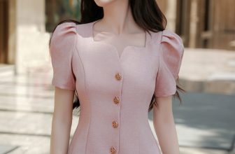 [🆕🇻🇳] CEVONNI 👕 Top1Fashion 👗  𝐍𝐄𝐖! 𝐂𝐇𝐀𝐑𝐋𝐎𝐓 𝐓𝐎𝐏: 𝐏𝐈𝐍𝐊 𝐕𝐄𝐑𝐒𝐈𝐎𝐍Thêm một gợi ý để diện áo peplum sao cho vừa thanh lịch vừa trẻ trung hiện đại chính là mix cùng chân váy xếp ly dáng xoè n , shares-1✔️ , likes-13❤️️ , date-2024-09-06 01:00:35🇻🇳🇻🇳🇻🇳📰🆕