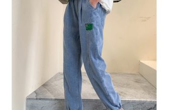 [🆕🇻🇳]  Thời trang trẻ em cao cấp- shop Yu Yu 🧑‍🧒❤️️👶⭐️ Quần jean giấy siêu mát mẻ cho các bé mặc đi học đi chơi
2 cái duy nhất size 150cm ( 30- 37kg)
330K—> sale còn 190K
, shares-1✔️ , likes-6❤️️ , date-2024-09-04 16:05:39🇻🇳🇻🇳🇻🇳📰🆕