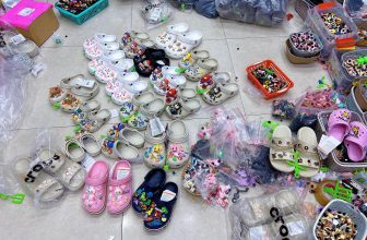 [🆕🇻🇳]  Aiko Kids – Thời Trang Cho Bé – Cửa hàng chuyên dép sục, giày lười và phụ kiện, charm gắn dép 🧑‍🧒❤️️👶⭐️ Sục C.lassic  đơn giản – tiện lợi -linh hoạt 
– Đặc trưng của dòng c.lassic nhẹ , mềm , chống trơn trượt chống hôi chân,thiết kế các lỗ xung quanh thông th , shares-1✔️ , likes-4❤️️ , date-2024-09-04 03:21:03🇻🇳🇻🇳🇻🇳📰🆕