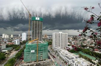 [🆕🇻🇳] Check in Vietnam – Cùng nhau trải nghiệm và và khám phá Việt Nam ♥️️ Top1Checkin ☑   Bầu trời Nghệ An ngay lúc này trước khi siêu bão YAGI đổ bộ vào đất liền  Mây lớn trên bầu trời Nghệ An giống như những con sóng thần đang đổ vào đất liền , shares-14✔️ , likes-17K❤️️ , date-2024-09-05 14:15:10🇻🇳🇻🇳🇻🇳📰🆕