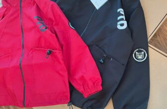 [🆕🇻🇳]  T&T Kids – Thay Ba Mẹ Mang Yêu Thương Đến Các Bé 🧑‍🧒❤️️👶⭐️  Áo gió bé trai, mùa này sắm cho bé mặc là hợp lý rồi ạ. Em vè hàng chất sịn giá 1xxk thôi ạ.
Hàng 2 lớp
Ngoài chất gió kháng nước
Trong lót gió
, shares-0✔️ , likes-1❤️️ , date-2024-09-02 22:11:43🇻🇳🇻🇳🇻🇳📰🆕