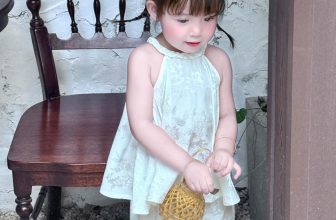 [🆕🇻🇳]  Bơ Hí – Thương hiệu thời trang thiết kế cao cấp dành cho mẹ và bé đẹp 🧑‍🧒❤️️👶⭐️  Đ𝐚́𝐧𝐠 𝐢𝐮 𝐯𝐨̂ 𝐜𝐮̀𝐧𝐠
Mẹ nhắn Bơ tư vấn size bé mình nha
Bơ có ship Cod và kiểm hàng trước khi nhận ạ
Giá #250k/bộ.
Size lớn có phụ thu ạ
Từ 2 , shares-0✔️ , likes-5❤️️ , date-2024-09-05 17:12:25🇻🇳🇻🇳🇻🇳📰🆕