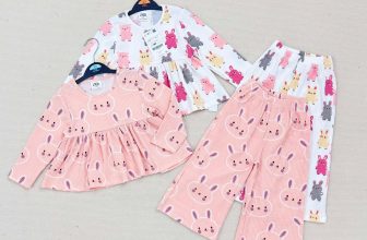 [🆕🇻🇳]  MickeyMinnie Shop – Quần áo trẻ em Xuất Dư 🧑‍🧒❤️️👶⭐️ HÀNG 5 NGÀY TRẢ  SET 2 BỘ DÀI VNXK COTTON TĂM GẤU, THỎ QUẦN XUÔNG CHO BG  Gia: 2xx/Set2bộ
Bảng size tham khảo Sz 18/24-5/6y ( 9-24kg) tương đương sz 90-13 , shares-0✔️ , likes-6❤️️ , date-2024-09-05 00:38:51🇻🇳🇻🇳🇻🇳📰🆕